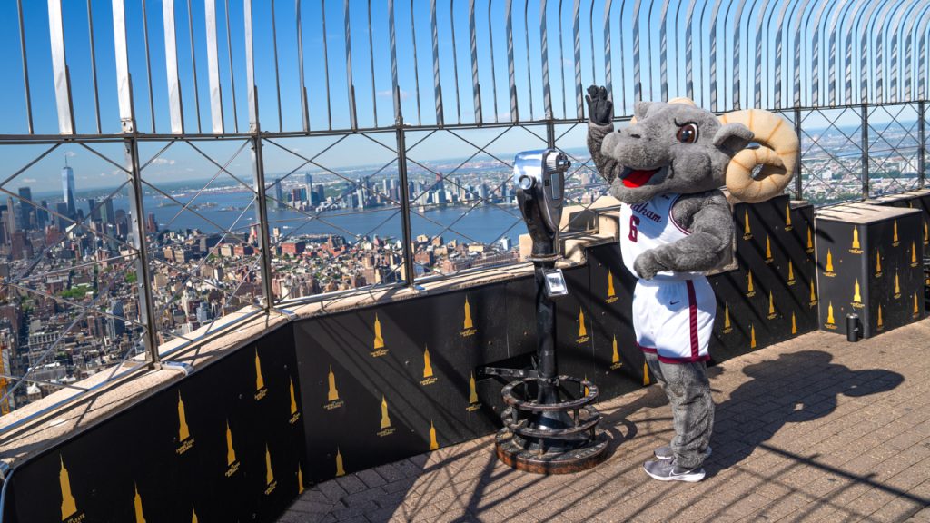 Ramses waves to Manhattan from the top of the Empire State Building.